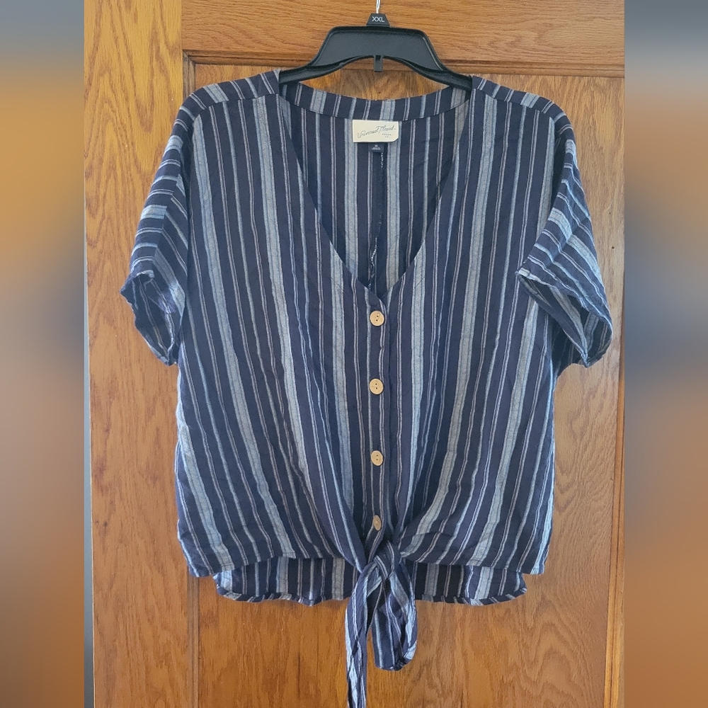 Navy tie front top sz XL